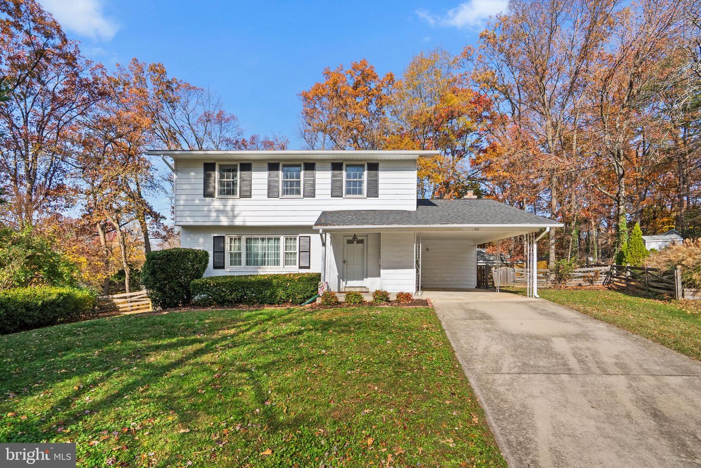 111 Tamarisk Ct