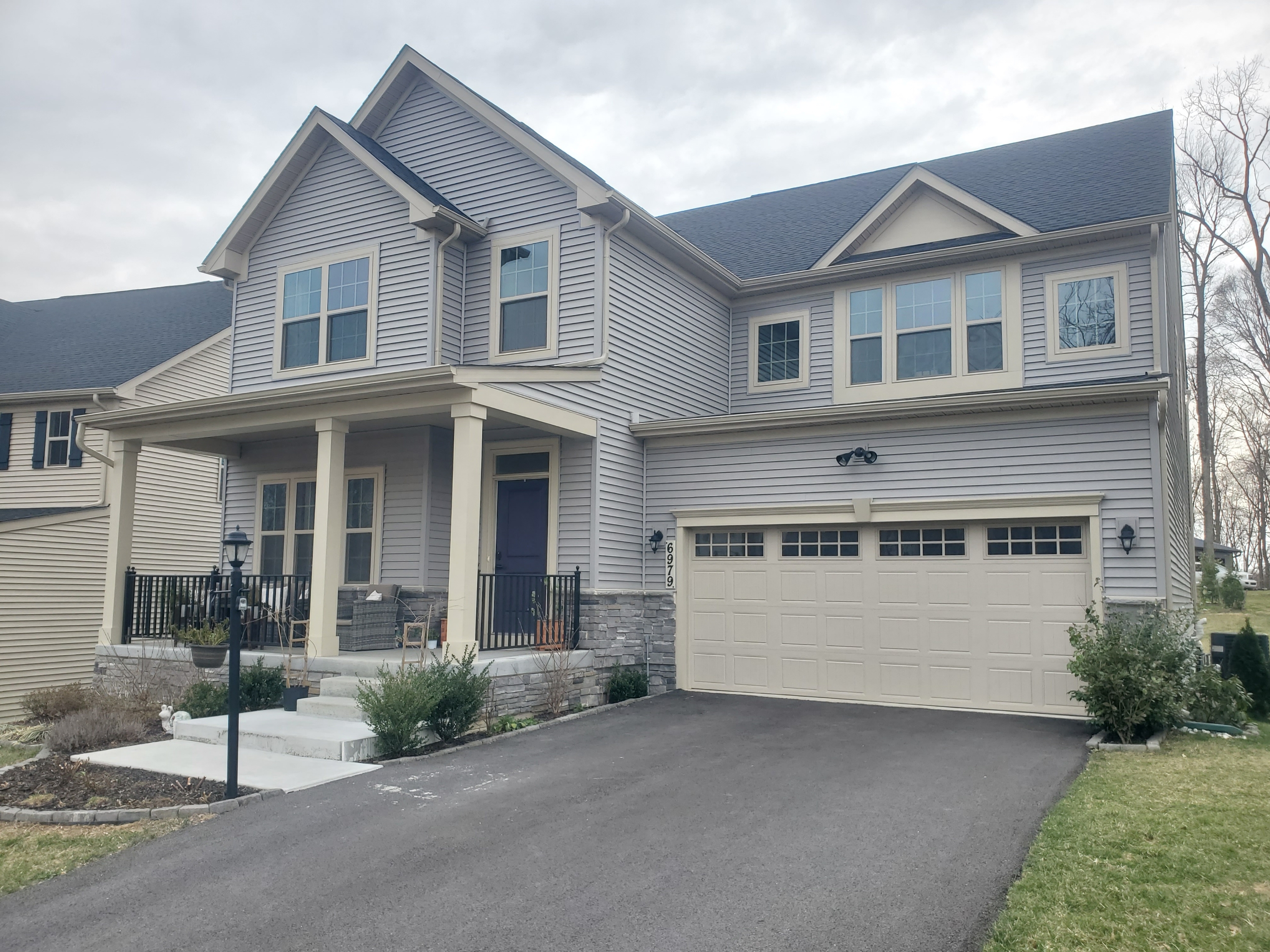 6979 Mandalong Way